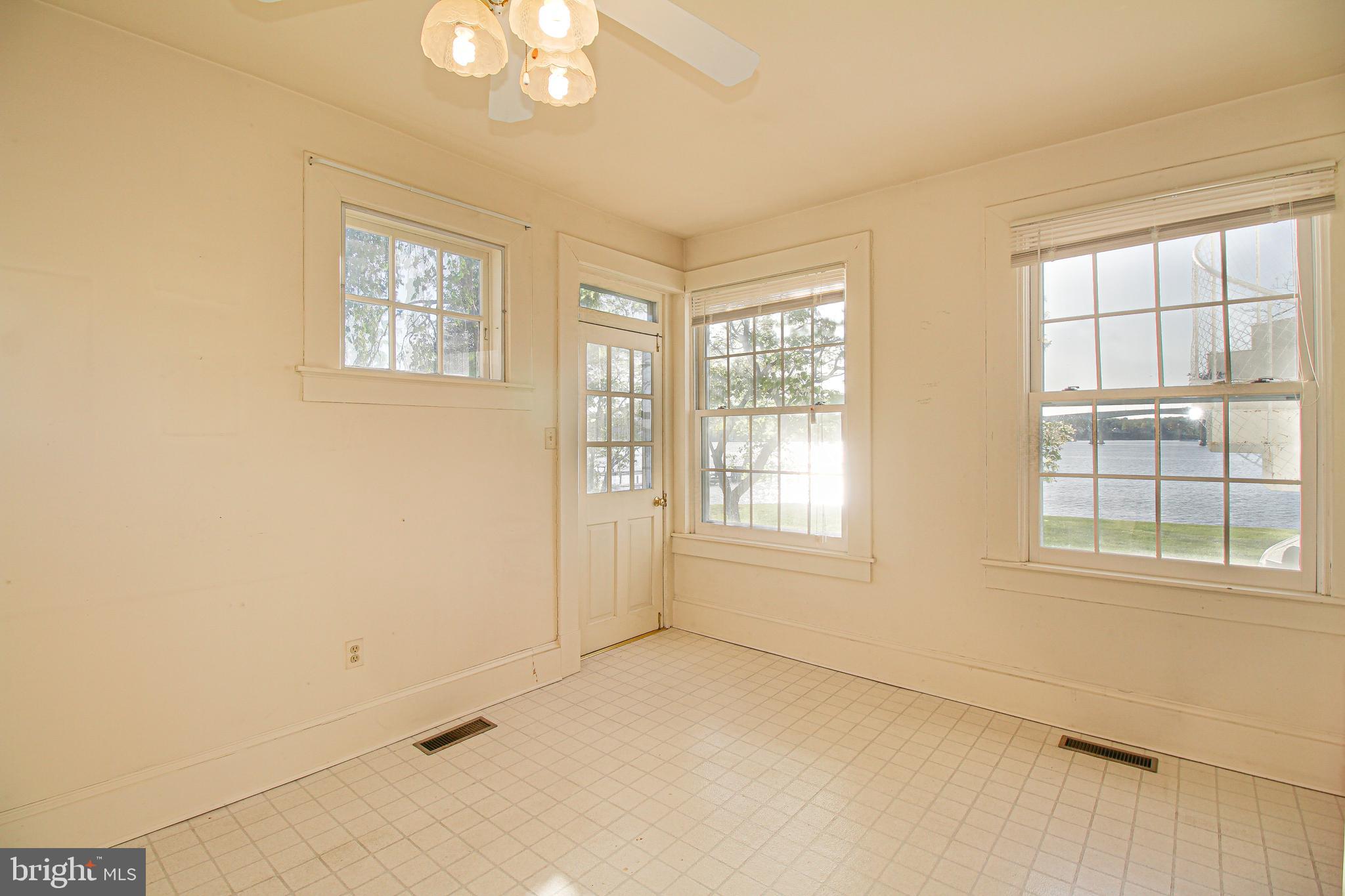 202 Norwood Road Annapolis, MD 21401 - Photo 23 of 56