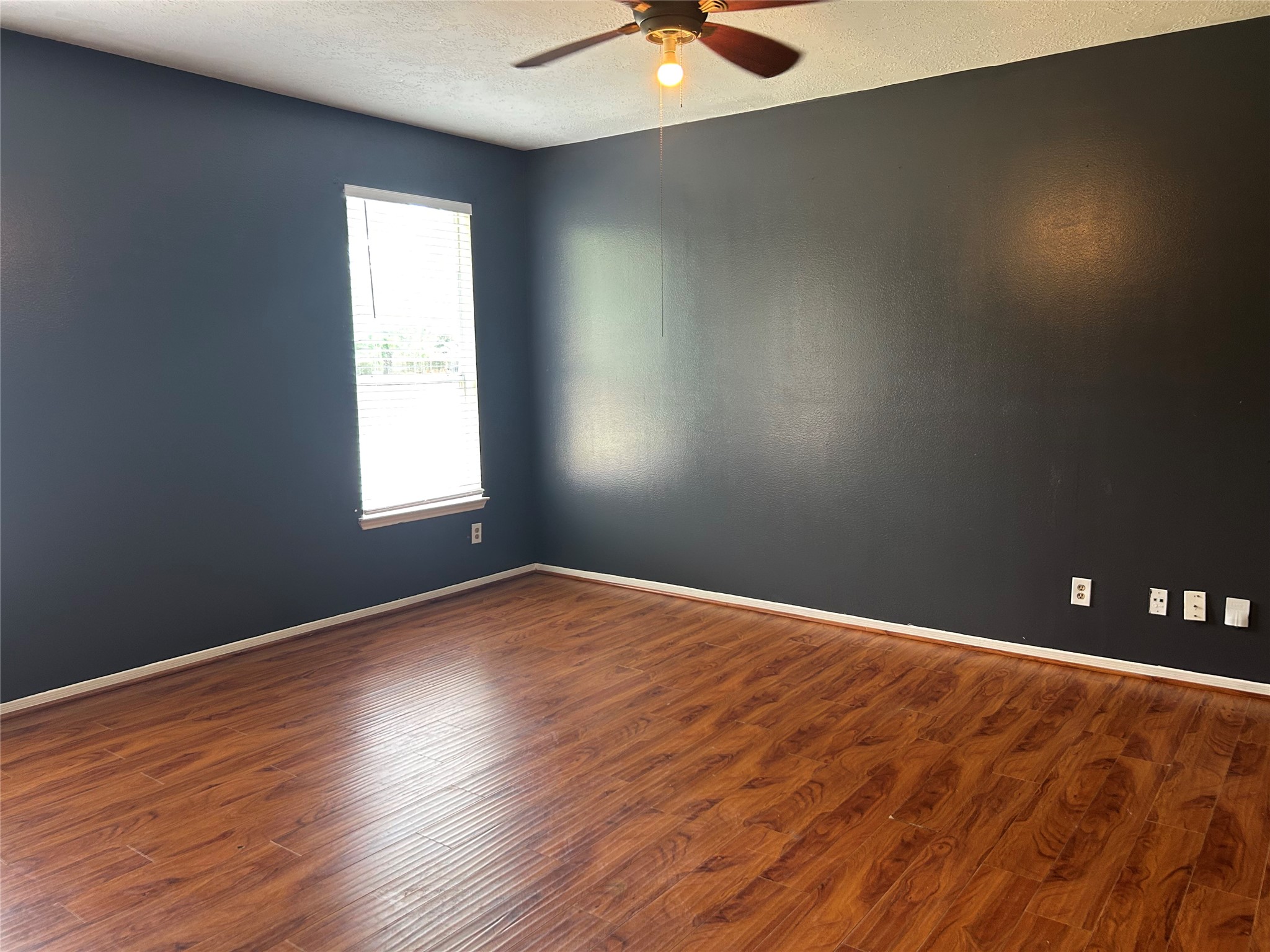 24227 Pinecreek Point Spring, TX 77373 - Photo 4 of 21 Gallery Image 4