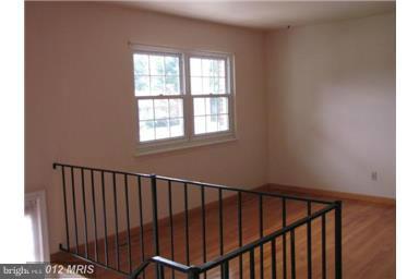 882 Maple Tree Road Severn, MD 21144 - Photo 6 of 11 Living Room
