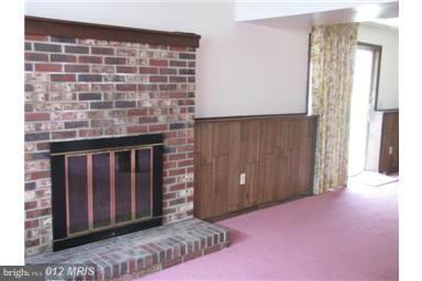 882 Maple Tree Road Severn, MD 21144 - Photo 9 of 11 Family Room