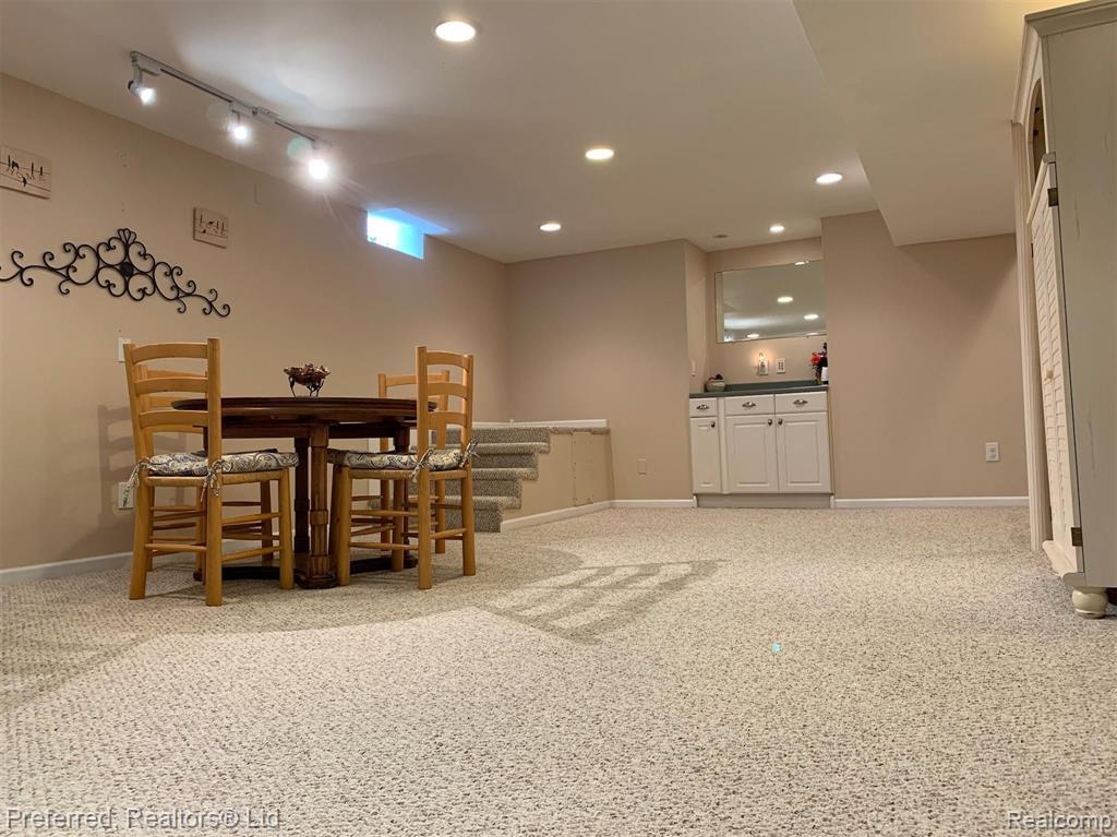 46635 Inverness Road Canton, MI 48188 - Photo 29 of 43