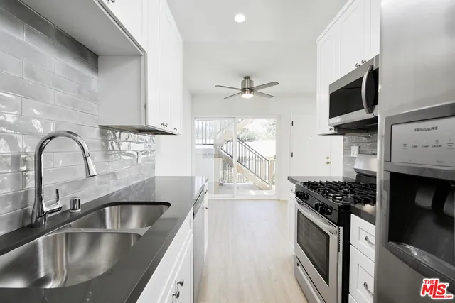 $3,299 | 1007 Ocean Park Boulevard, Unit 3, Santa Monica, CA 90405