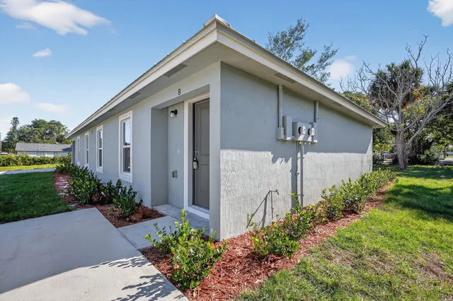 $2,200 | 1115 F Avenue, Unit B, Fort Pierce, FL 34950