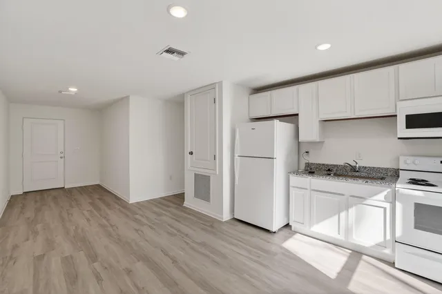 $2,200 | 1115 F Avenue, Unit B, Fort Pierce, FL 34950