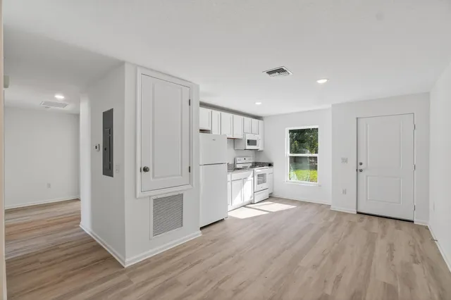 $2,200 | 1115 F Avenue, Unit B, Fort Pierce, FL 34950