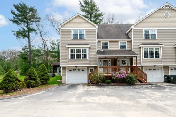 $399,900 | 72 Arthur Drive, Unit 72, Northbridge, MA 01588