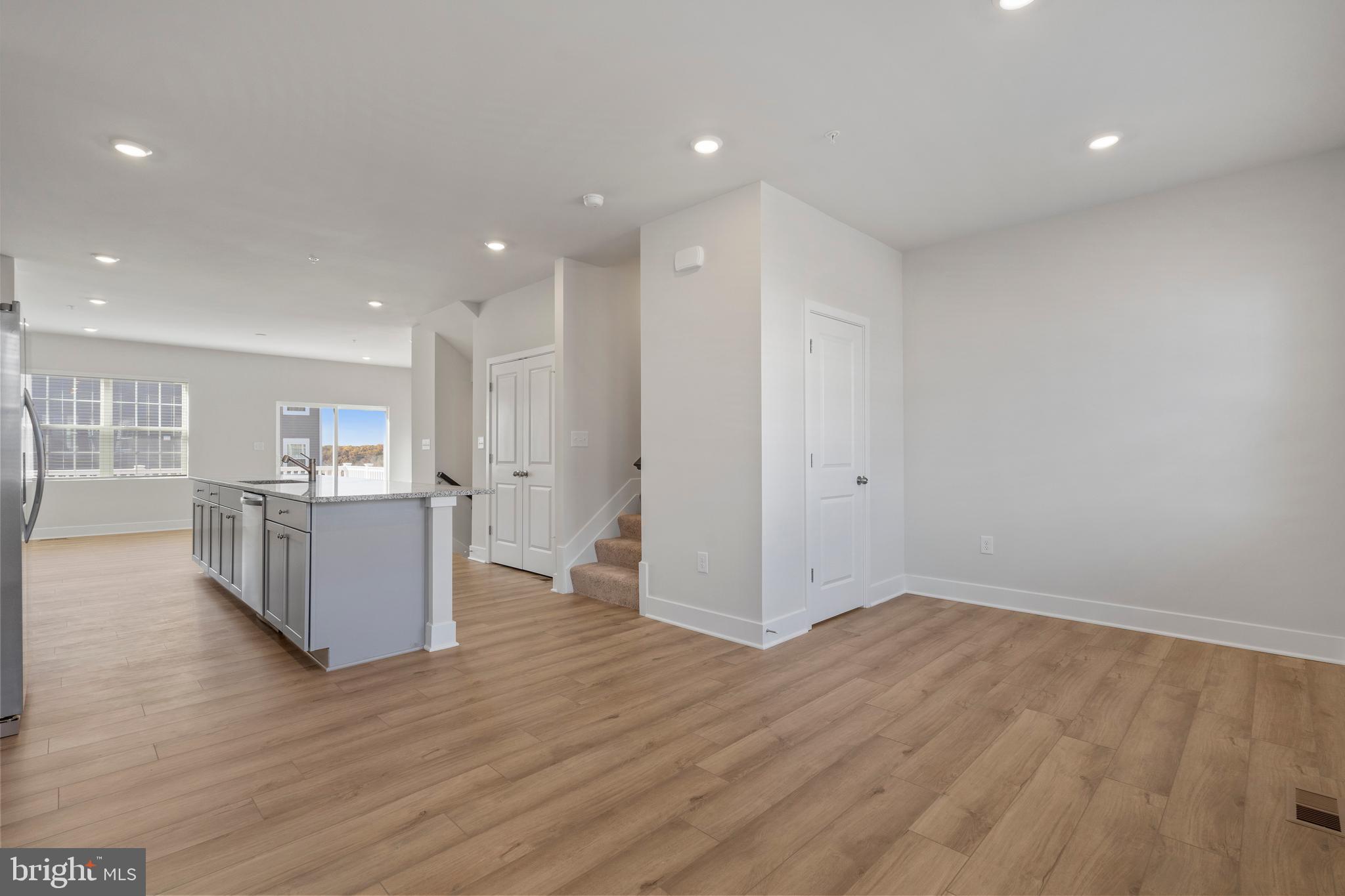 1822 Parham Way Baltimore, MD 21244 - Photo 6 of 38