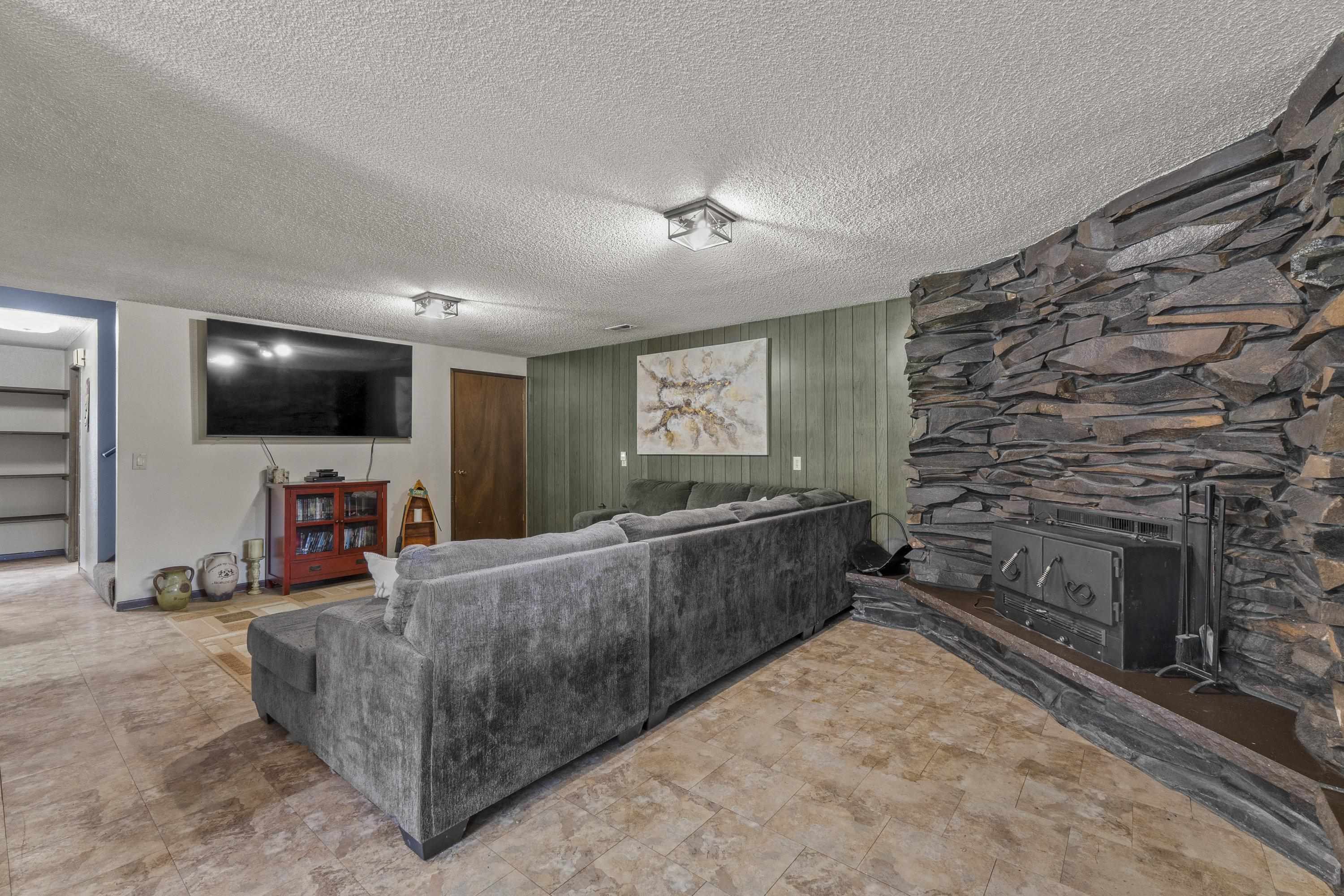15906 North Forker Road Spokane, WA 99217 - Photo 17 of 48
