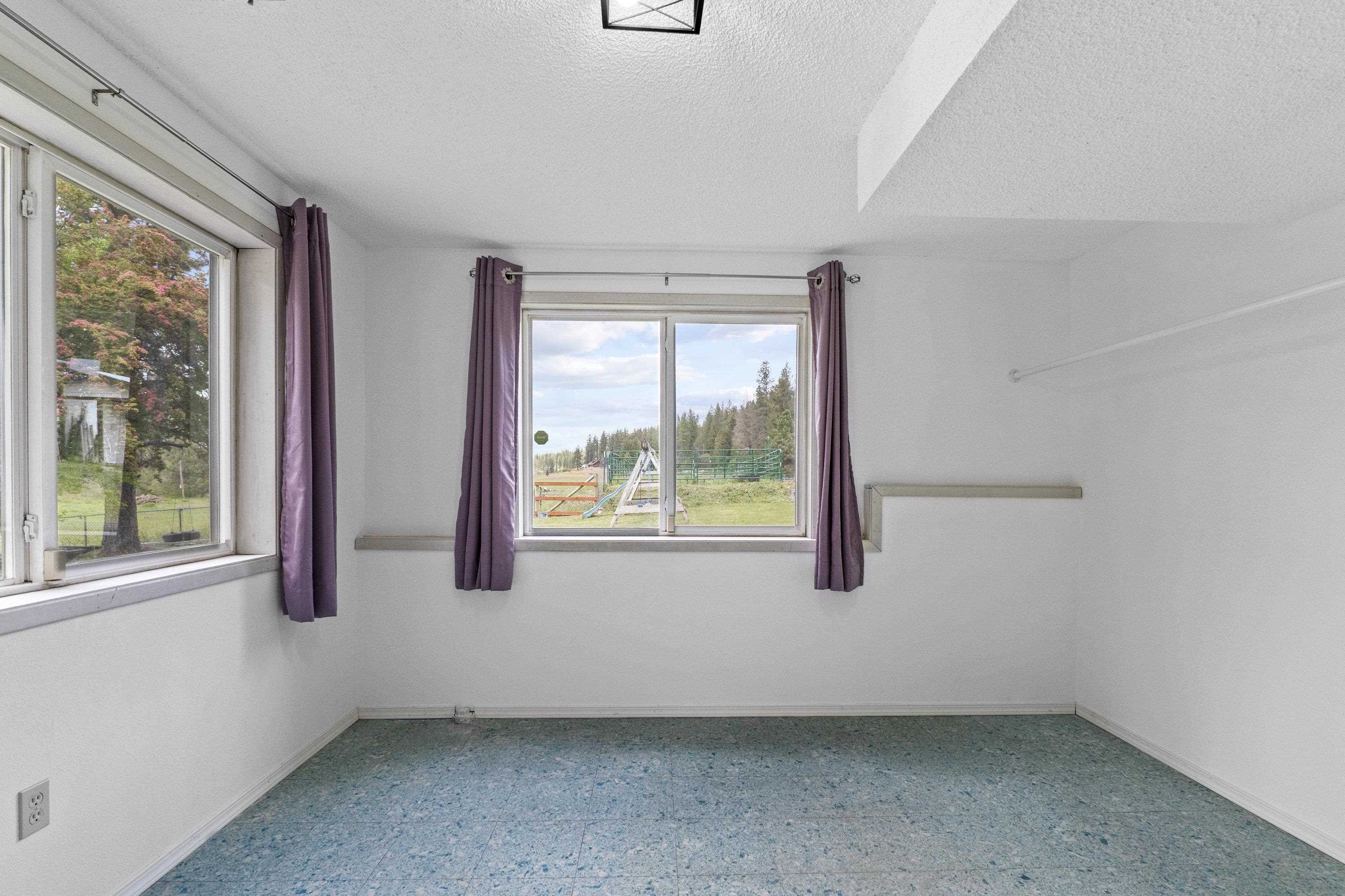 15906 North Forker Road Spokane, WA 99217 - Photo 19 of 48