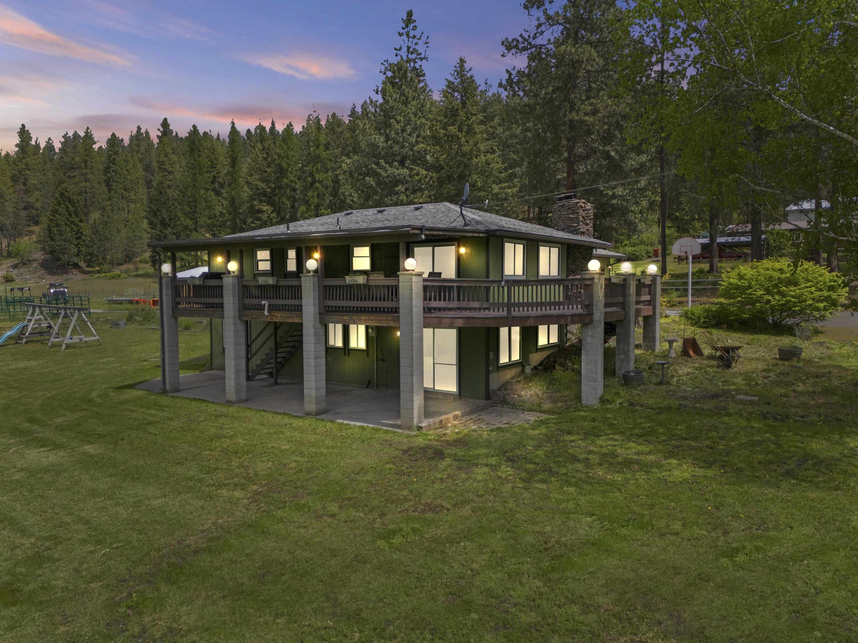 15906 North Forker Road Spokane, WA 99217 - Photo 3 of 48