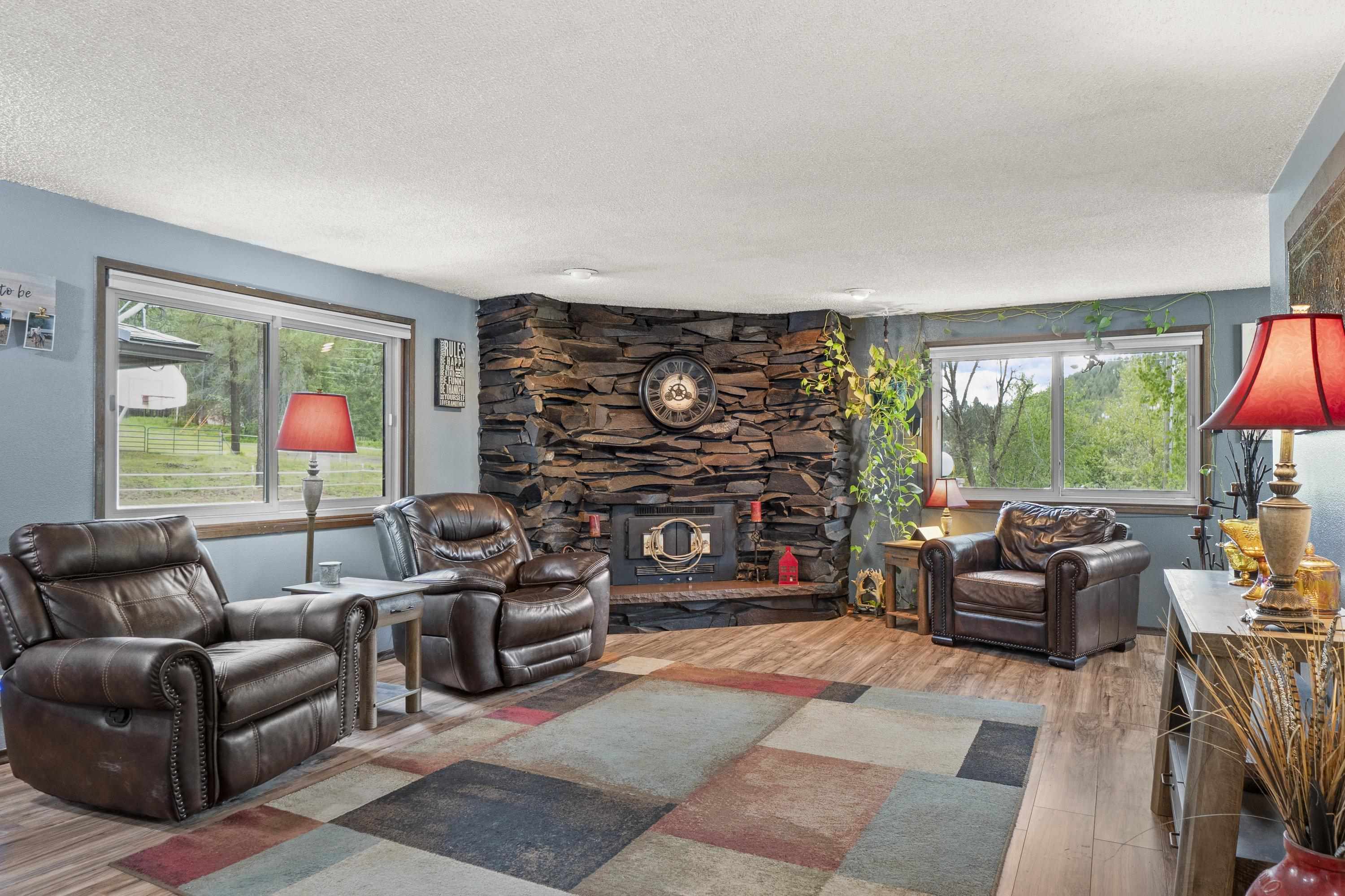 15906 North Forker Road Spokane, WA 99217 - Photo 7 of 48