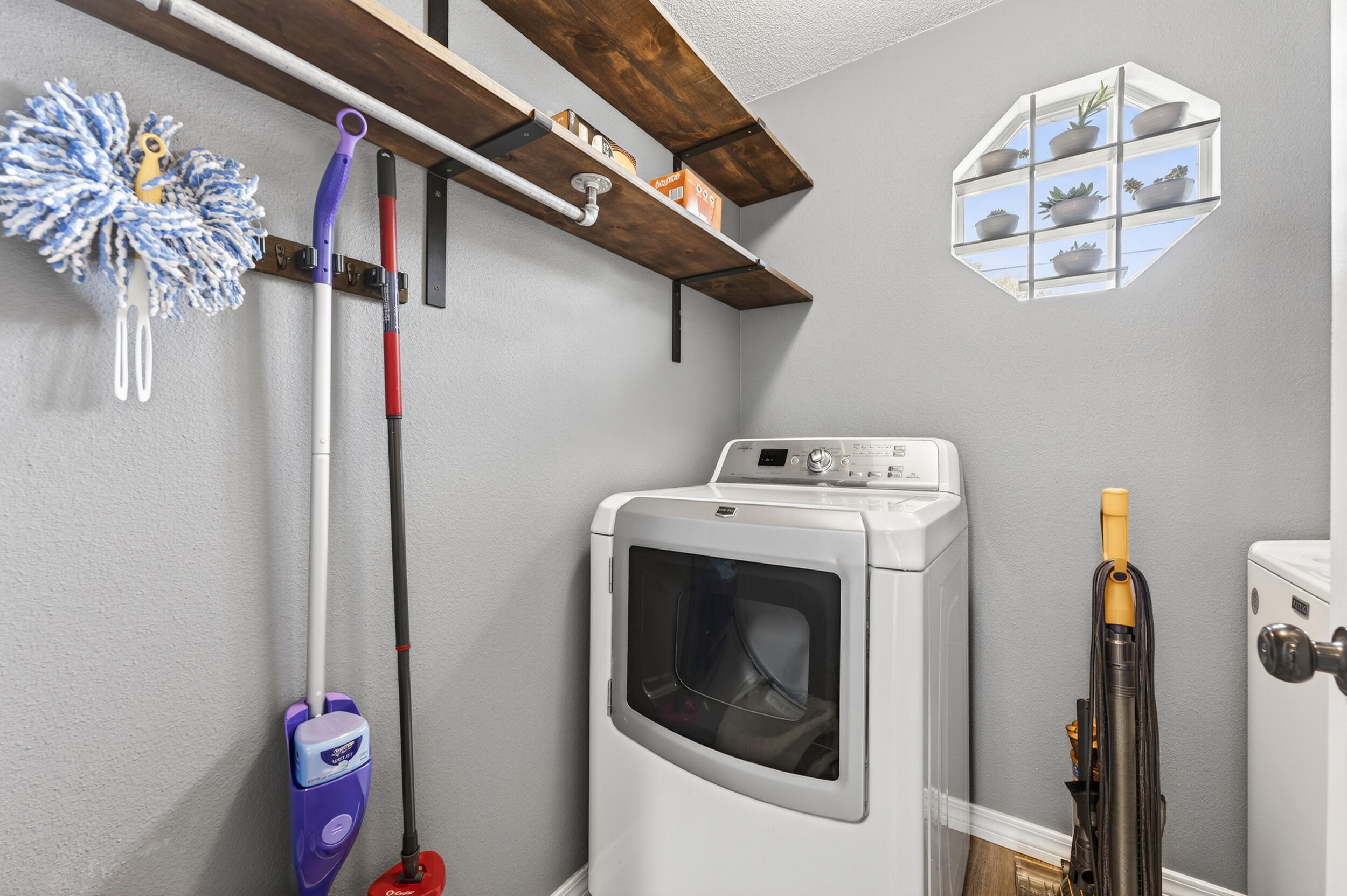 4331 Crosswind Drive Milton, FL 32583 - Photo 28 of 50 a utility room with dryer and washer