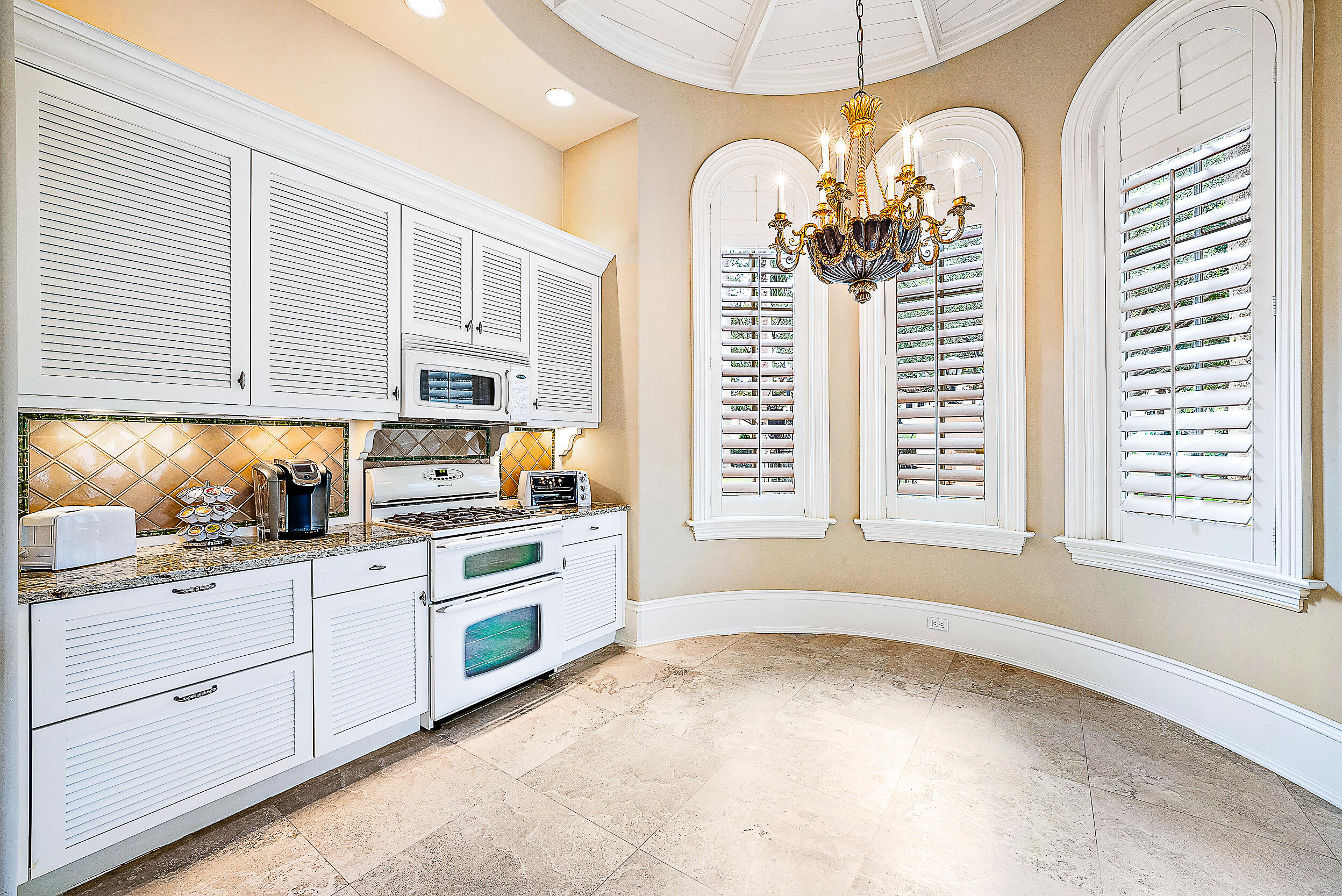 209 Commodore Drive Jupiter, FL 33477 - Photo 49 of 75 Guest House Kitchen
