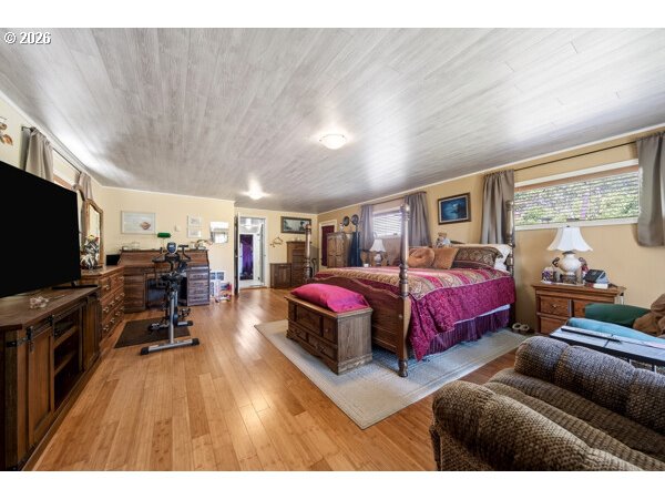 63697 Isthmus Heights Road Coos Bay, OR 97420 - Photo 18 of 45 Primary Bedroom