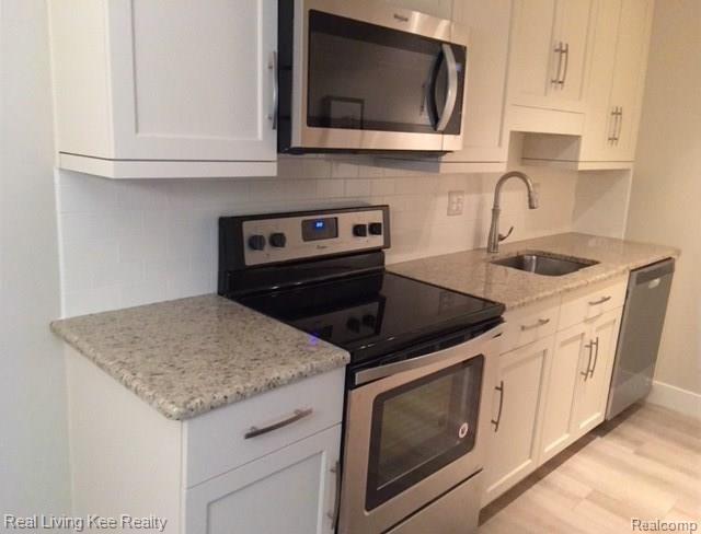 805 Plate Street Rochester, MI 48307 - Photo 4 of 23