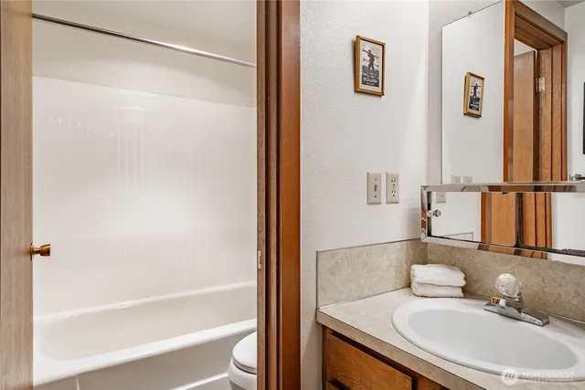 $435,000 | 10500 Mt Baker Highway, Unit 1006, Deming, WA 98244