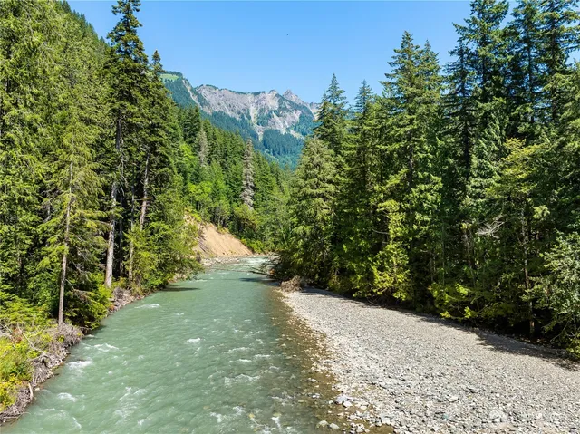 $435,000 | 10500 Mt Baker Highway, Unit 1006, Deming, WA 98244