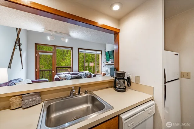 $435,000 | 10500 Mt Baker Highway, Unit 1006, Deming, WA 98244