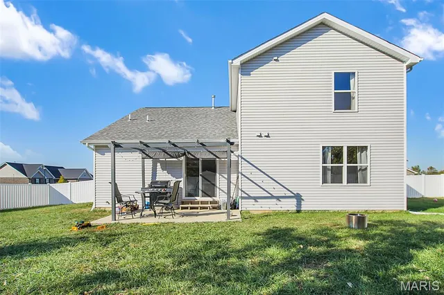 $369,900 | 401 Duffy Drive, Marine, IL 62061