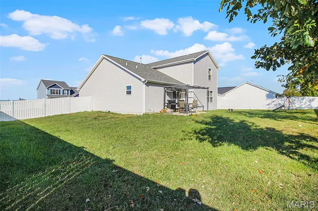 $369,900 | 401 Duffy Drive, Marine, IL 62061