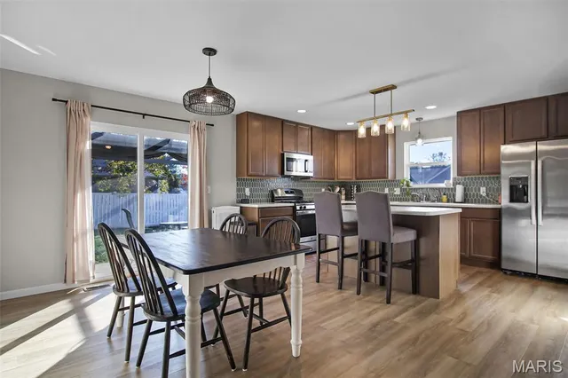 $369,900 | 401 Duffy Drive, Marine, IL 62061