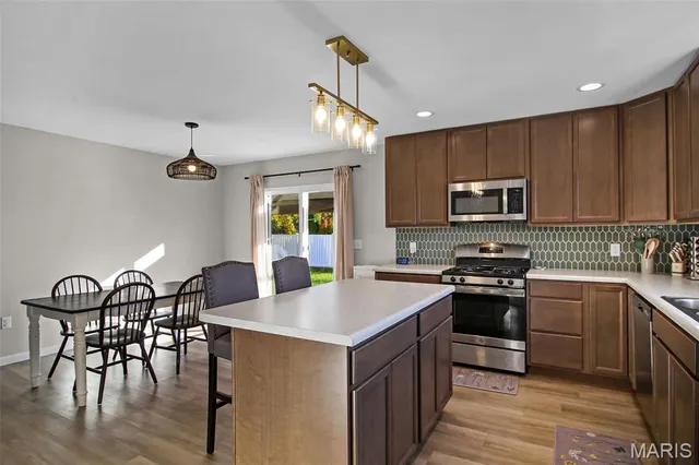 $369,900 | 401 Duffy Drive, Marine, IL 62061