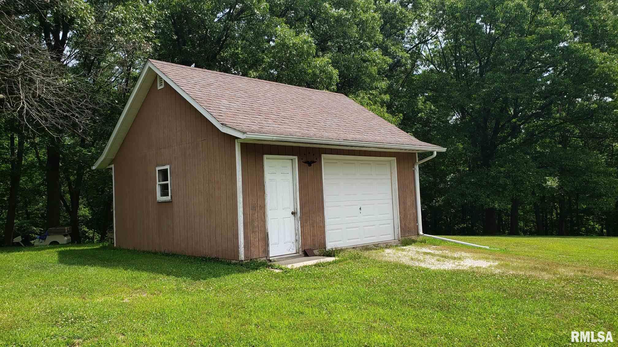 1540 North Coal Road Colchester, IL 62326 - Photo 4 of 7 Gallery Image 4