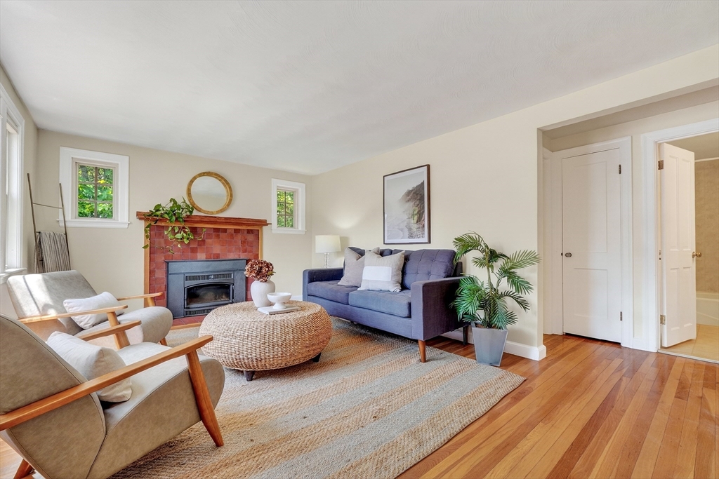 7 Pine Hill Road Bedford, MA 01730 - Photo 4 of 30
