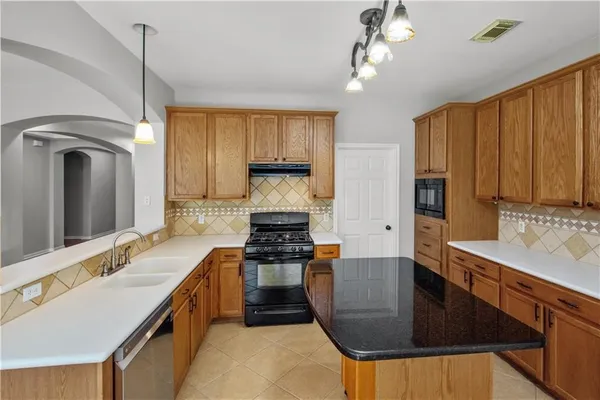 $2,200 | 757 Bent Wood Place, Round Rock, TX 78665