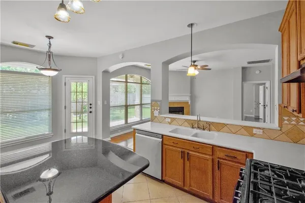$2,200 | 757 Bent Wood Place, Round Rock, TX 78665