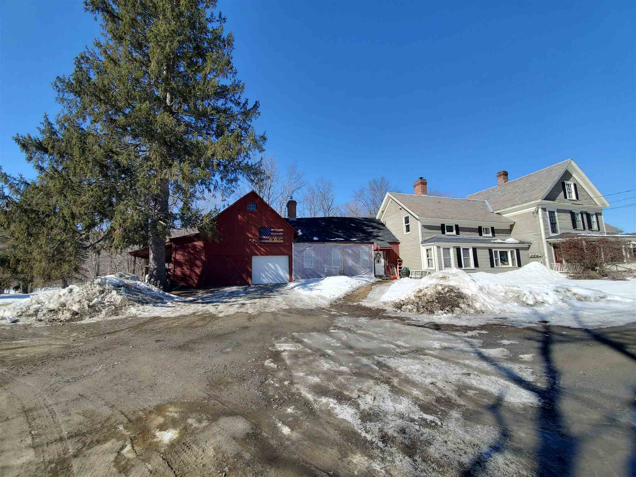 22 Riverdale Road Townshend, VT 05353 - Photo 2 of 39 Gallery Image 2