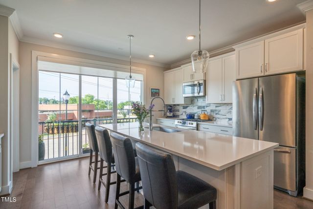 $705,000 | 1501 Draper Vw Loop, Unit 105, Raleigh, NC 27608