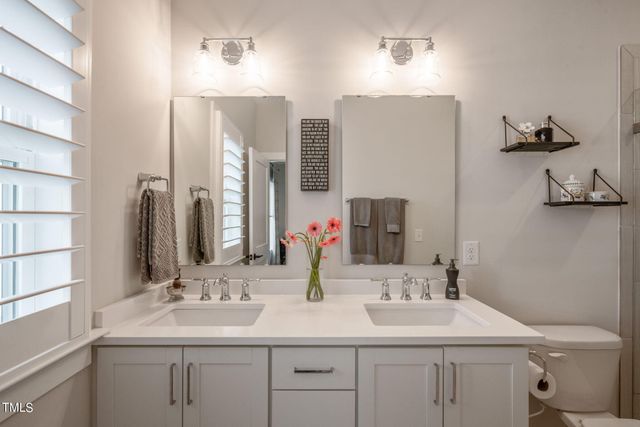 $705,000 | 1501 Draper Vw Loop, Unit 105, Raleigh, NC 27608