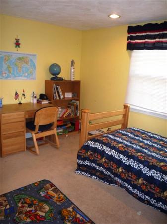 20 Robinwood Road Acton, MA 01720 - Photo 14 of 19 Gallery Image 14