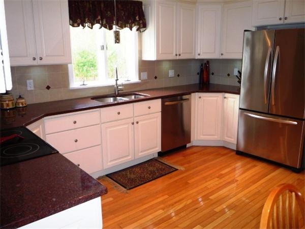 20 Robinwood Road Acton, MA 01720 - Photo 4 of 19 Gallery Image 4