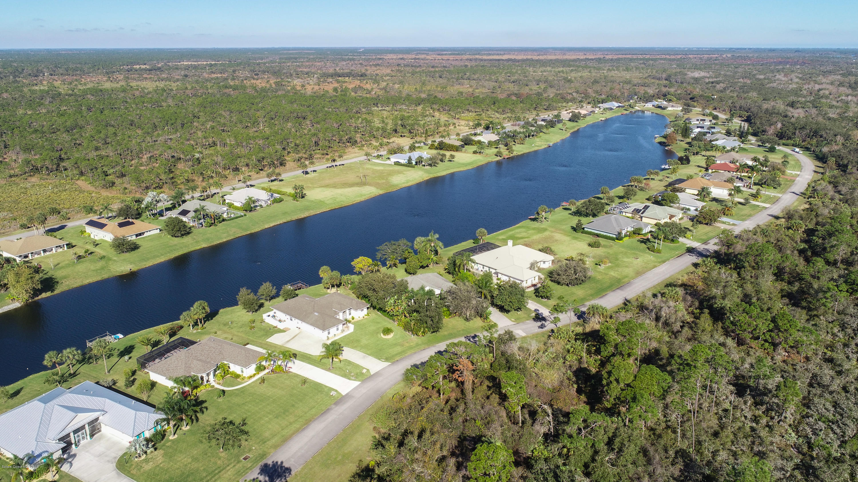 1572 Eagles Circle Sebastian, FL 32958 - Photo 4 of 48 large-4