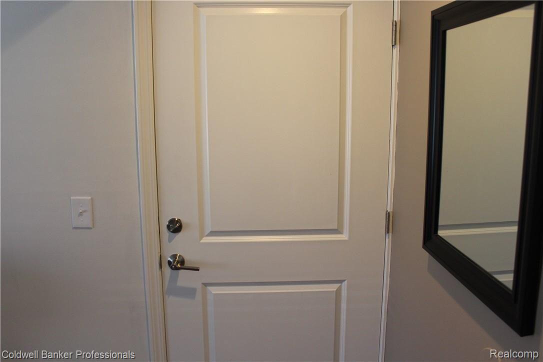 450 Miller Avenue Rochester, MI 48307 - Photo 30 of 38 30.JPG