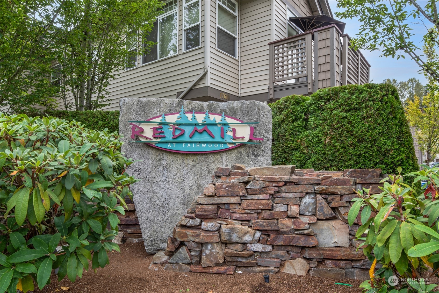 17604 134th Lane Southeast, Unit 17604 Renton, WA 98058 - Photo 17 of 25 a view of a bunch of flowers