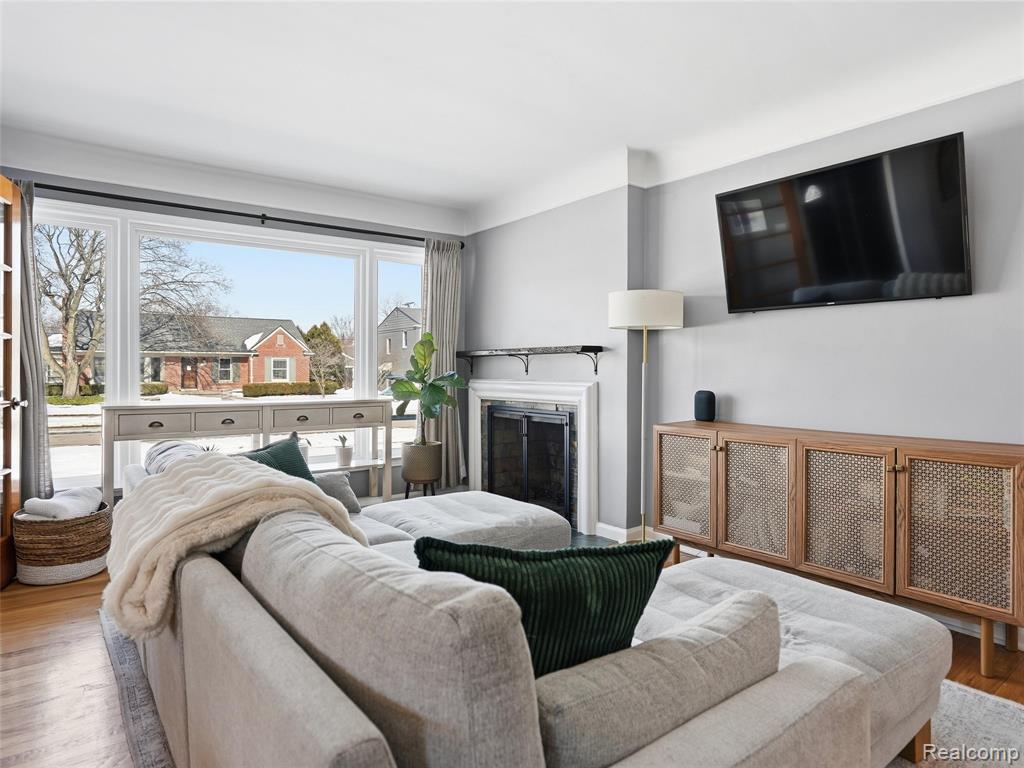 3933 Amherst Road Royal Oak, MI 48073 - Photo 6 of 31 Gallery Image 6