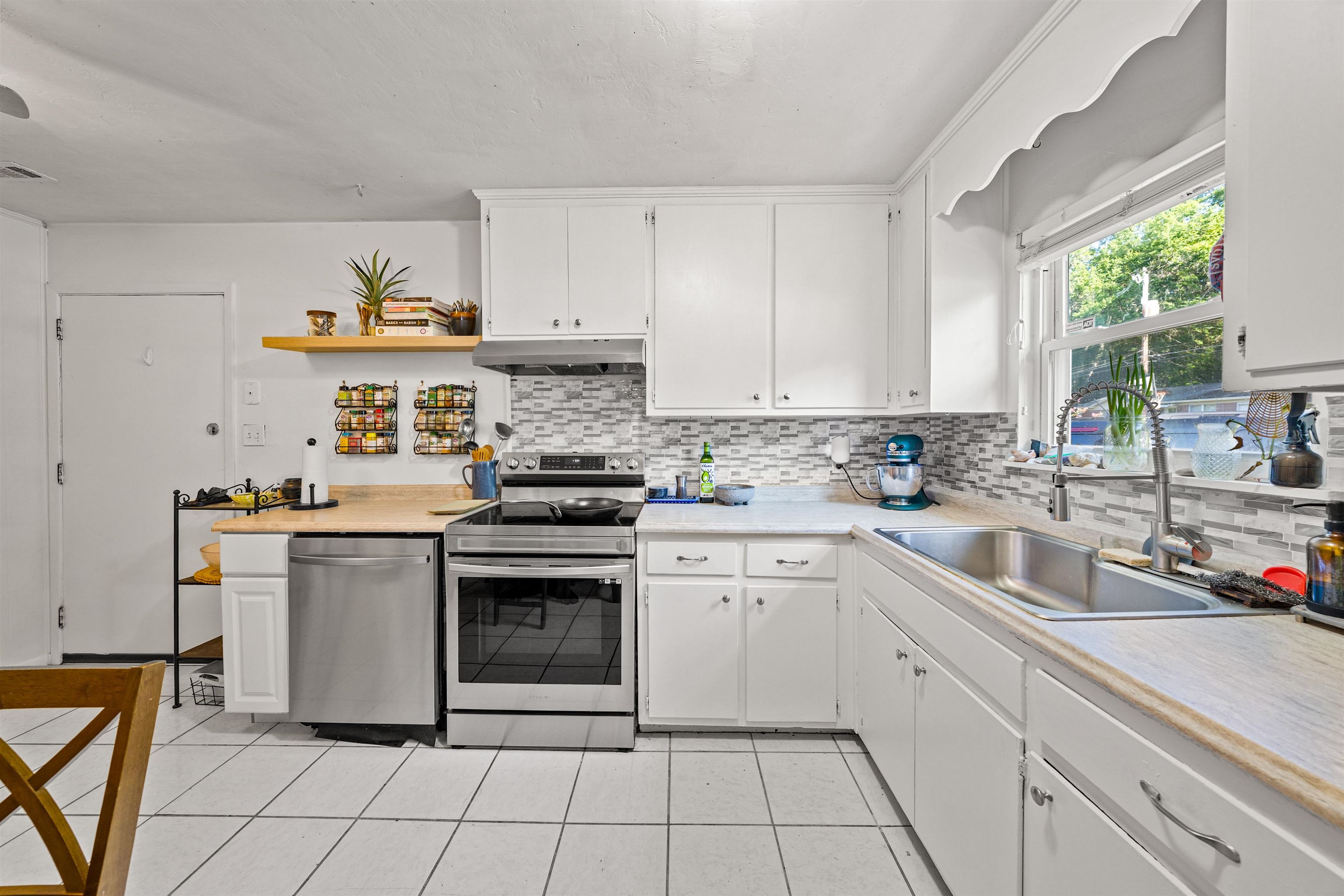 4130 Wiggington Road Tallahassee, FL 32303 - Photo 10 of 38