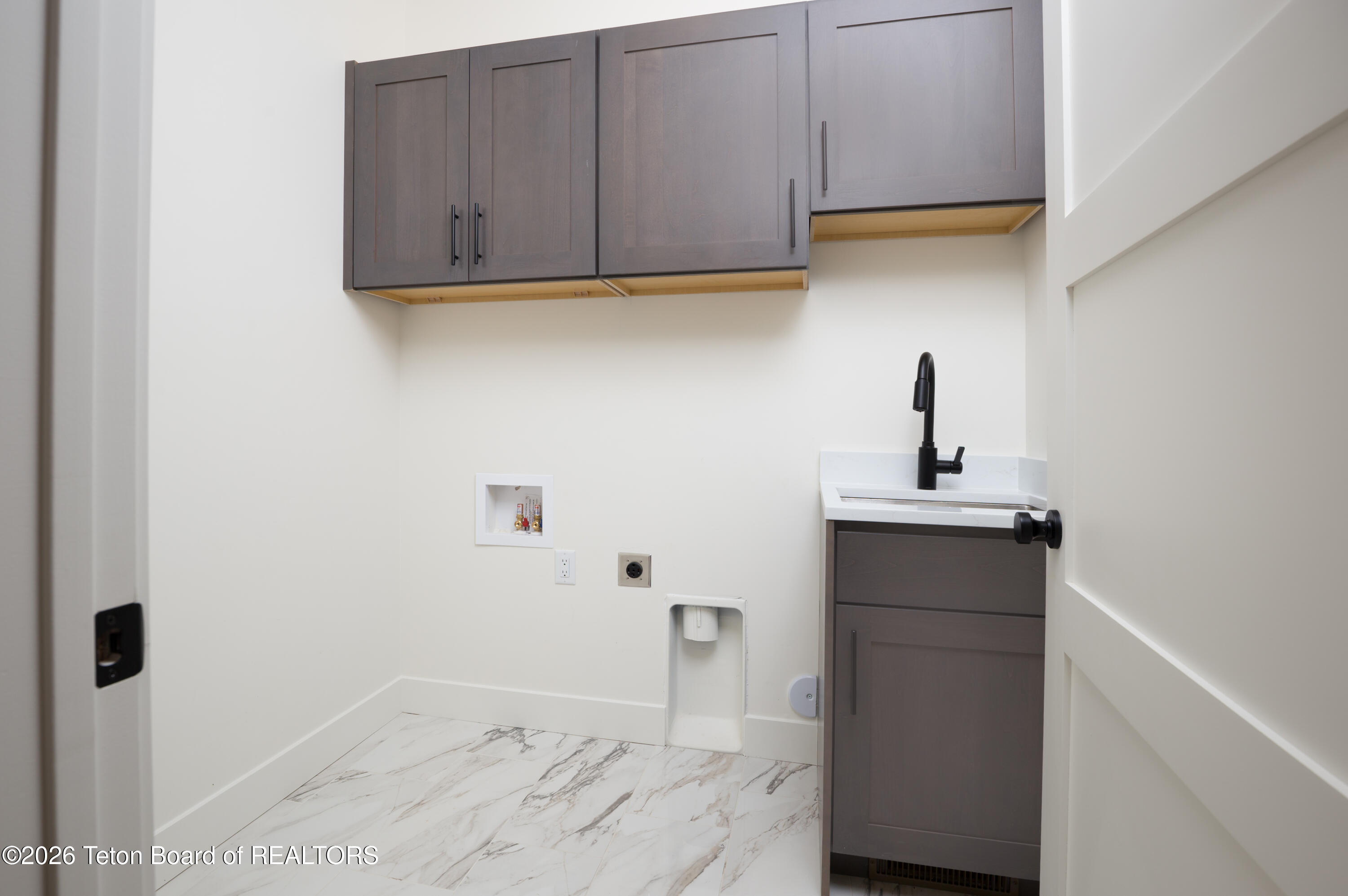 171 Alpine Trail Victor, ID 83455 - Photo 21 of 31 Laundry room