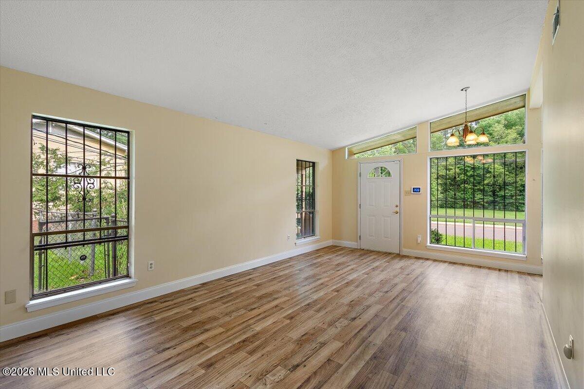 718 George Washington Avenue Canton, MS 39046 - Photo 7 of 17 07-HTP_4387
