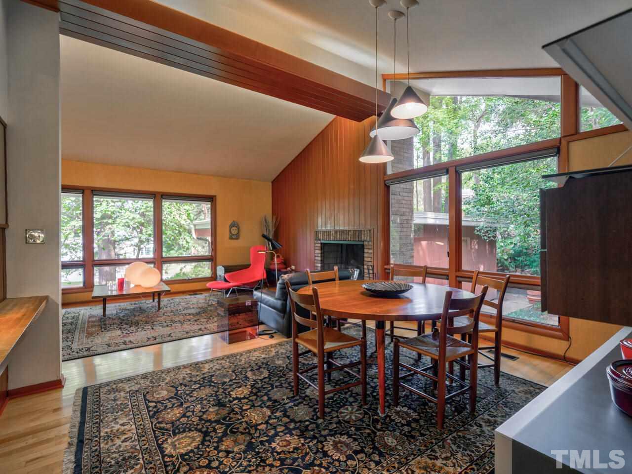 4512 Bartlett Street Raleigh, NC 27609 - Photo 5 of 30 Dining area