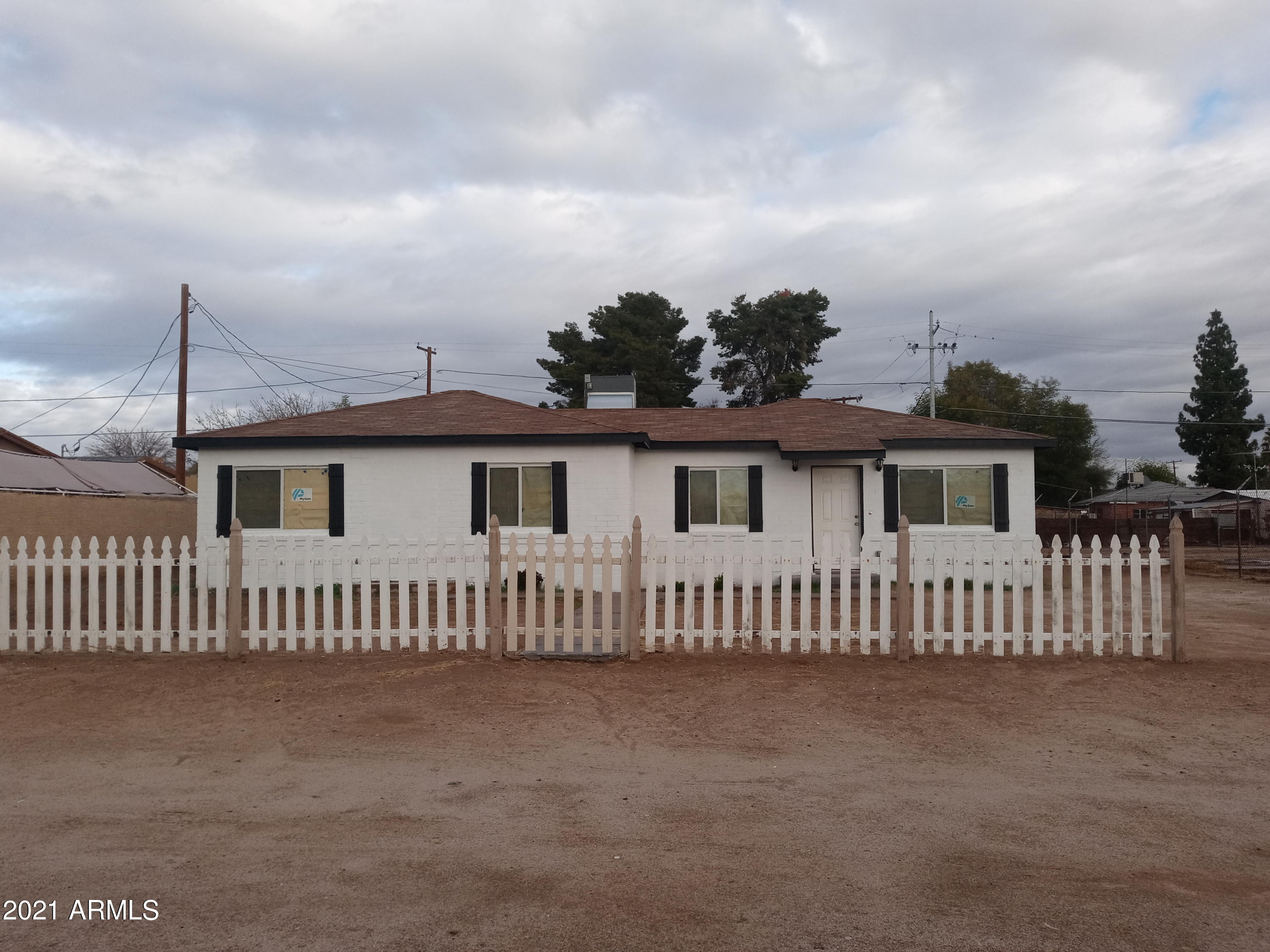 306 West Baseline Road Buckeye, AZ 85326 - Photo 2 of 3 20210125_090420_HDR