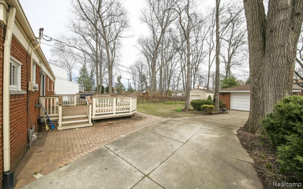 23640 Tuck Road Farmington, MI 48336 - Photo 2 of 21