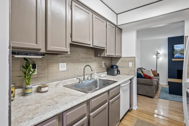 $219,900 | 8857 North 42nd Avenue, New Hope, MN 55427