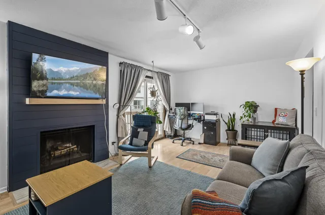 $219,900 | 8857 North 42nd Avenue, New Hope, MN 55427