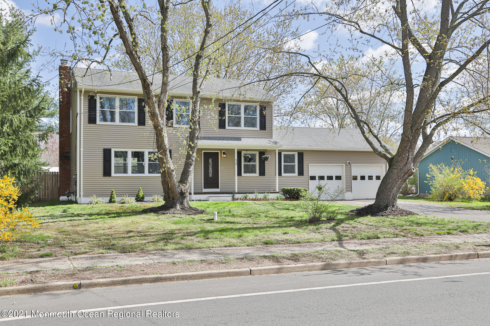 525 Frank Applegate Road Jackson, NJ 08527 - Photo 3 of 56 a house that has a tree in front of it
