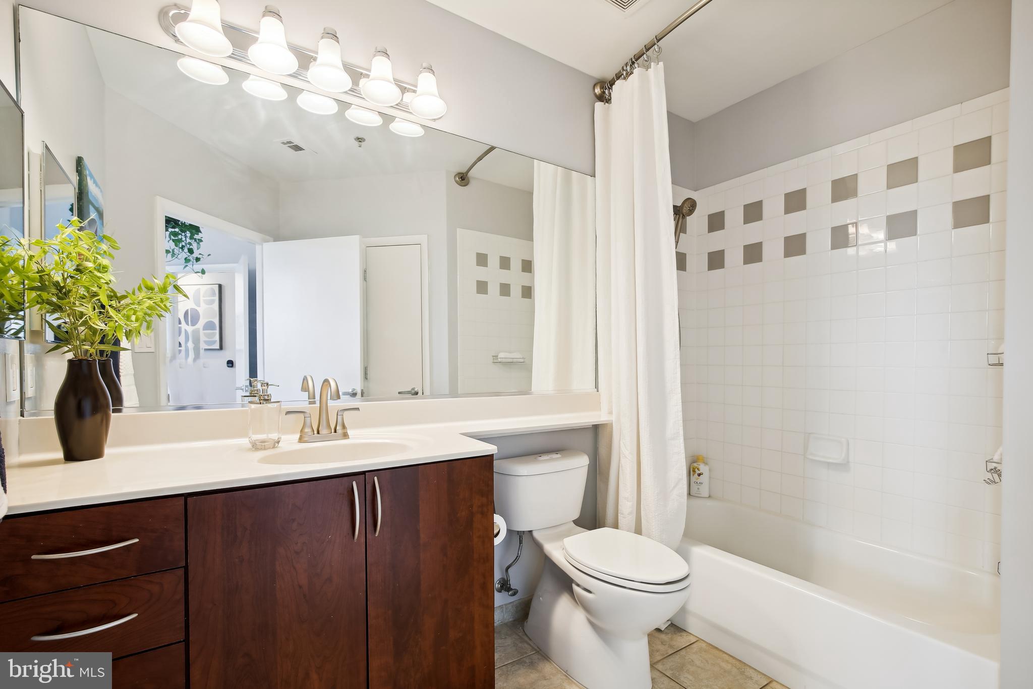 1300 N Street Northwest, Unit 801 Washington, DC 20005 - Photo 17 of 60