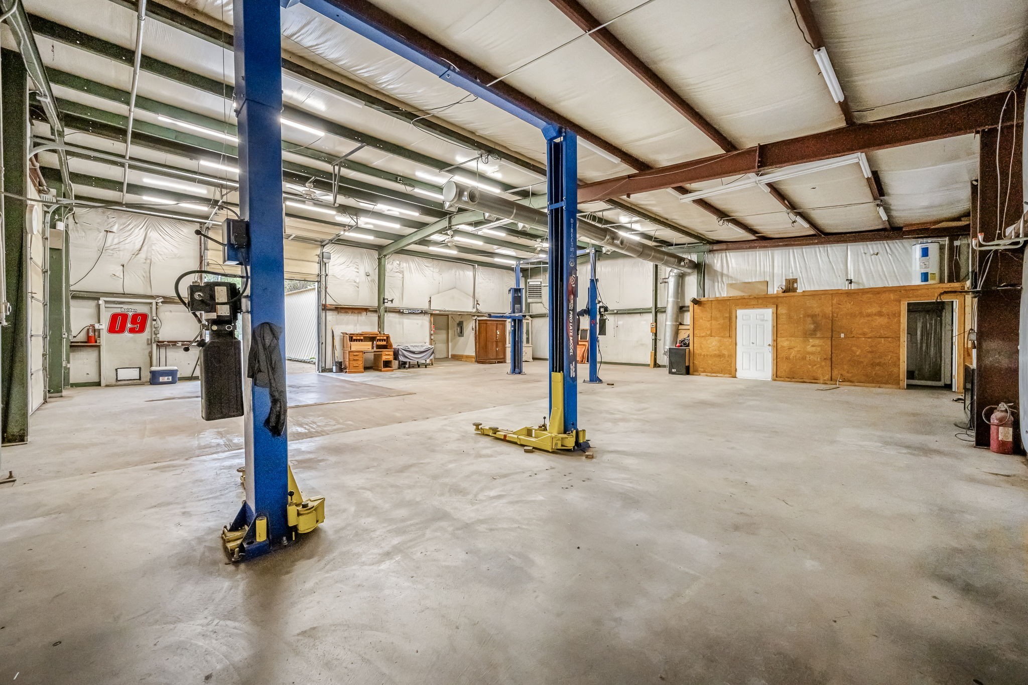 6580 Burkitt Road Antioch, TN 37013 - Photo 51 of 62 a view of a garage with glass door